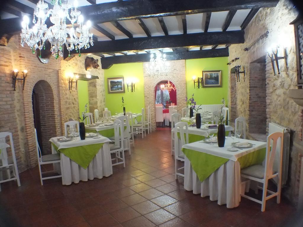 Hosteria El Pomar Novales Exterior photo
