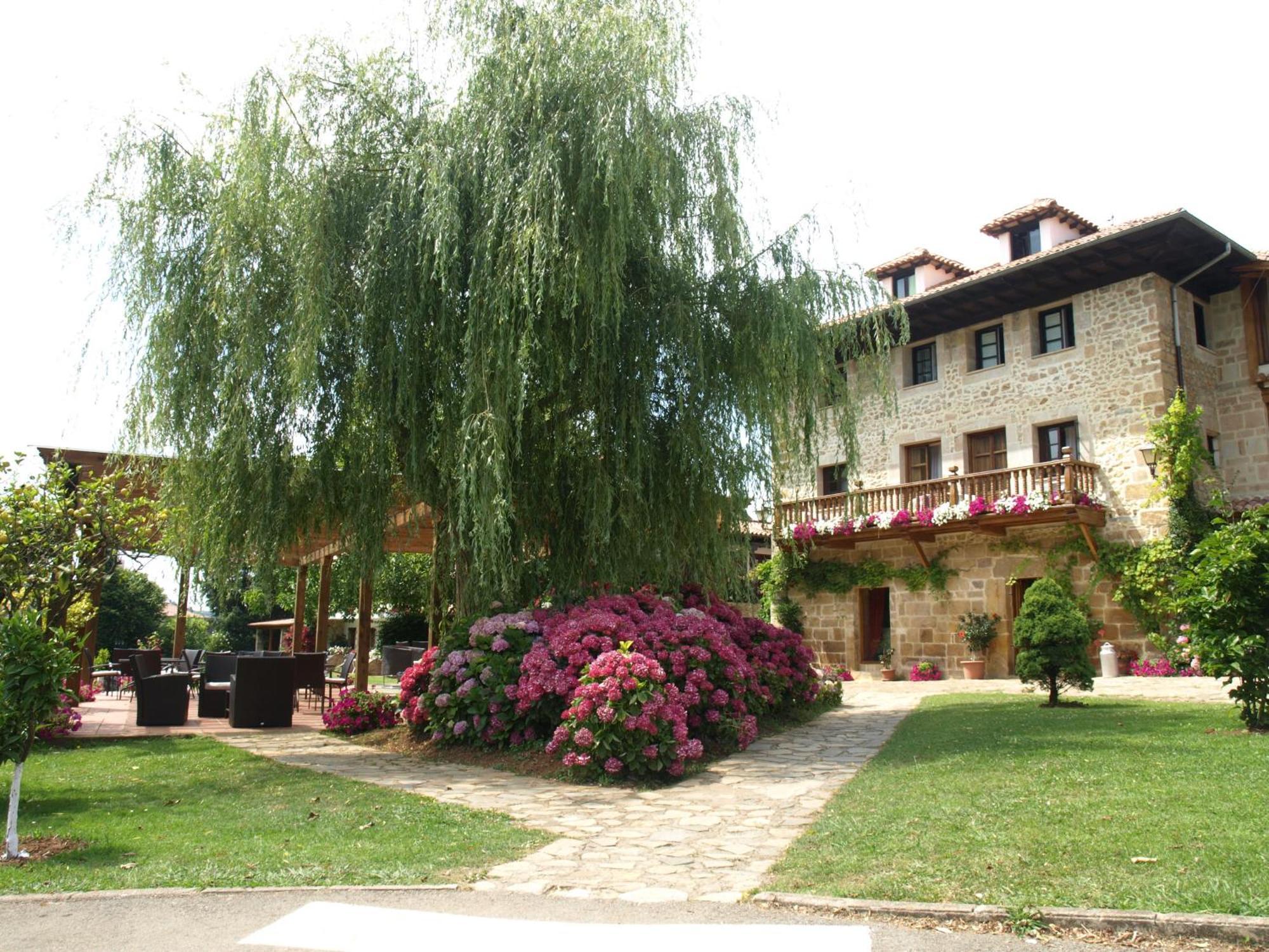 Hosteria El Pomar Novales Exterior photo